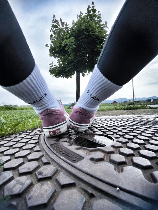 Socken "Floor is Lava"